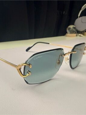 CLASSIC CIDE CARTIER MOTIF. Rimless with Blue Gradient Lenses and Gold Frames